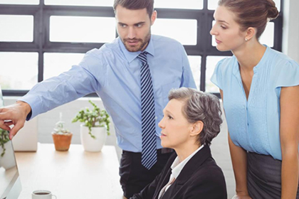 银行可否对信用卡逾期者上门至工作单位或住所?